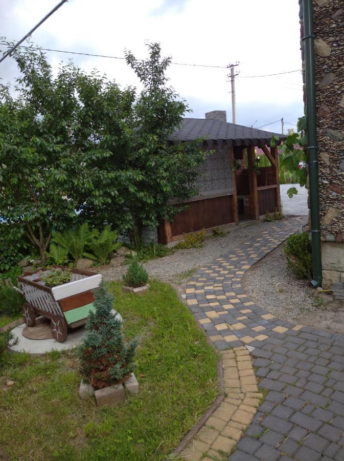 Садиба Янчар Номер Студiо З Басейном Mykulychyn Exterior foto